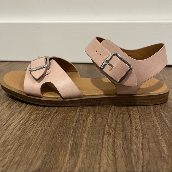 Girls Cat & Jack Pink Sandals Size 4 - Picture 11 of 12